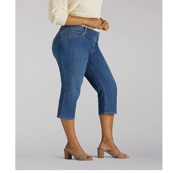 Lee Relaxed Fit Capri Plus 20W - Picture 3 of 7